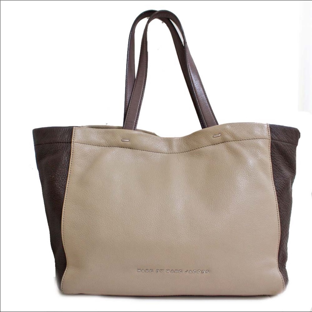 Like New🆕Marc Jacobs leather tote beige chocolate